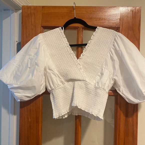 Abercrombie puff sleeve top - Picture 4 of 4